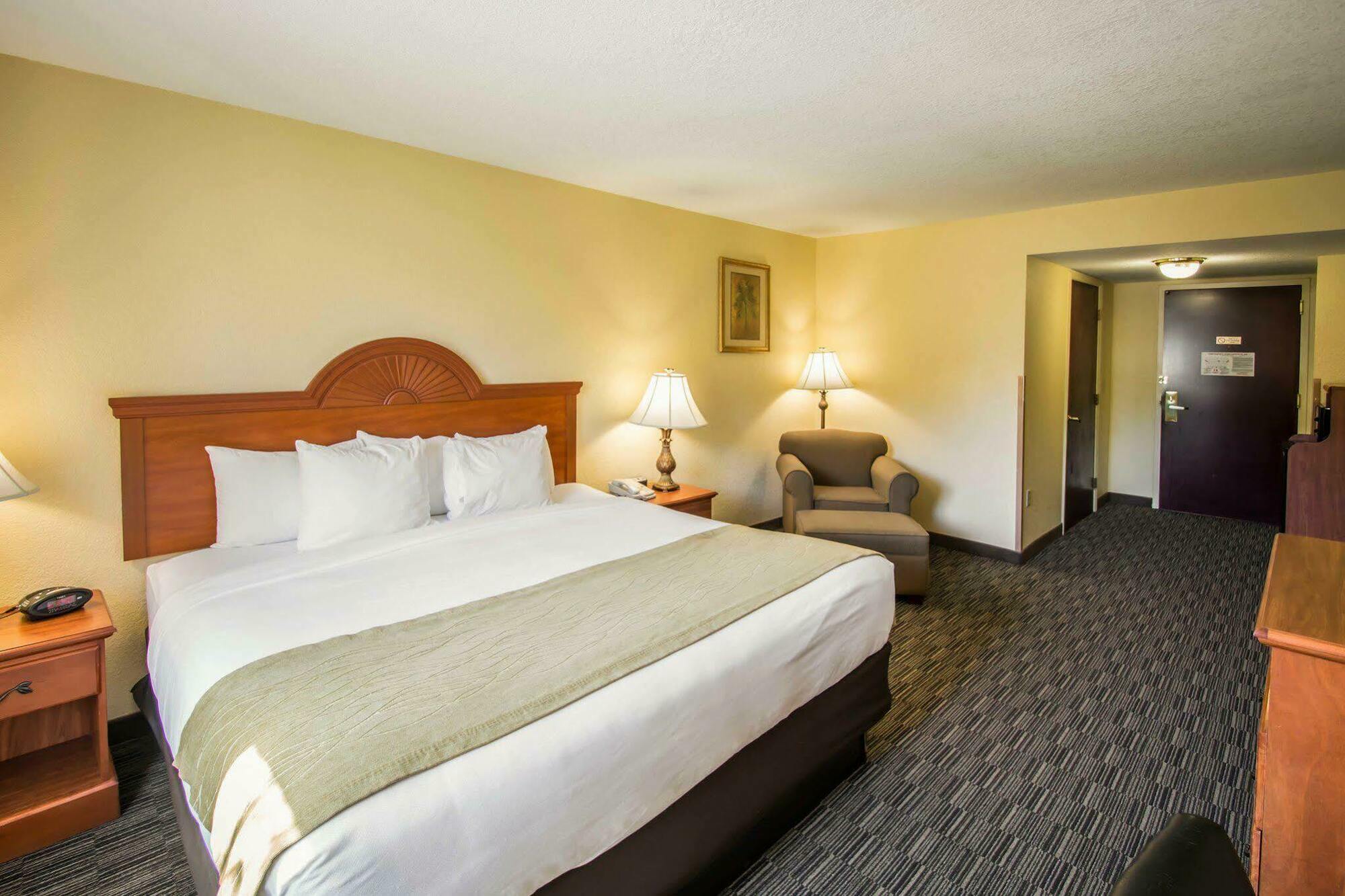 Comfort Inn & Suites Jupiter I-95 Bagian luar foto